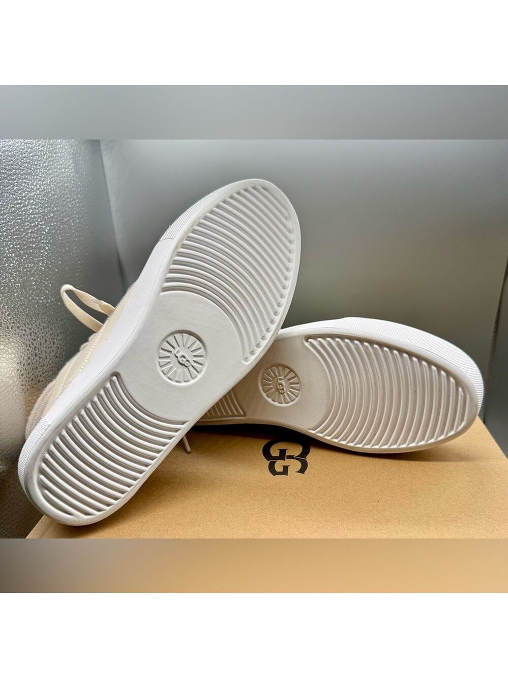 UGG W Zilo High II Women’s Suede High Top Sneakers Boots – White, Size 6.5, NIB - Picture 10 of 11